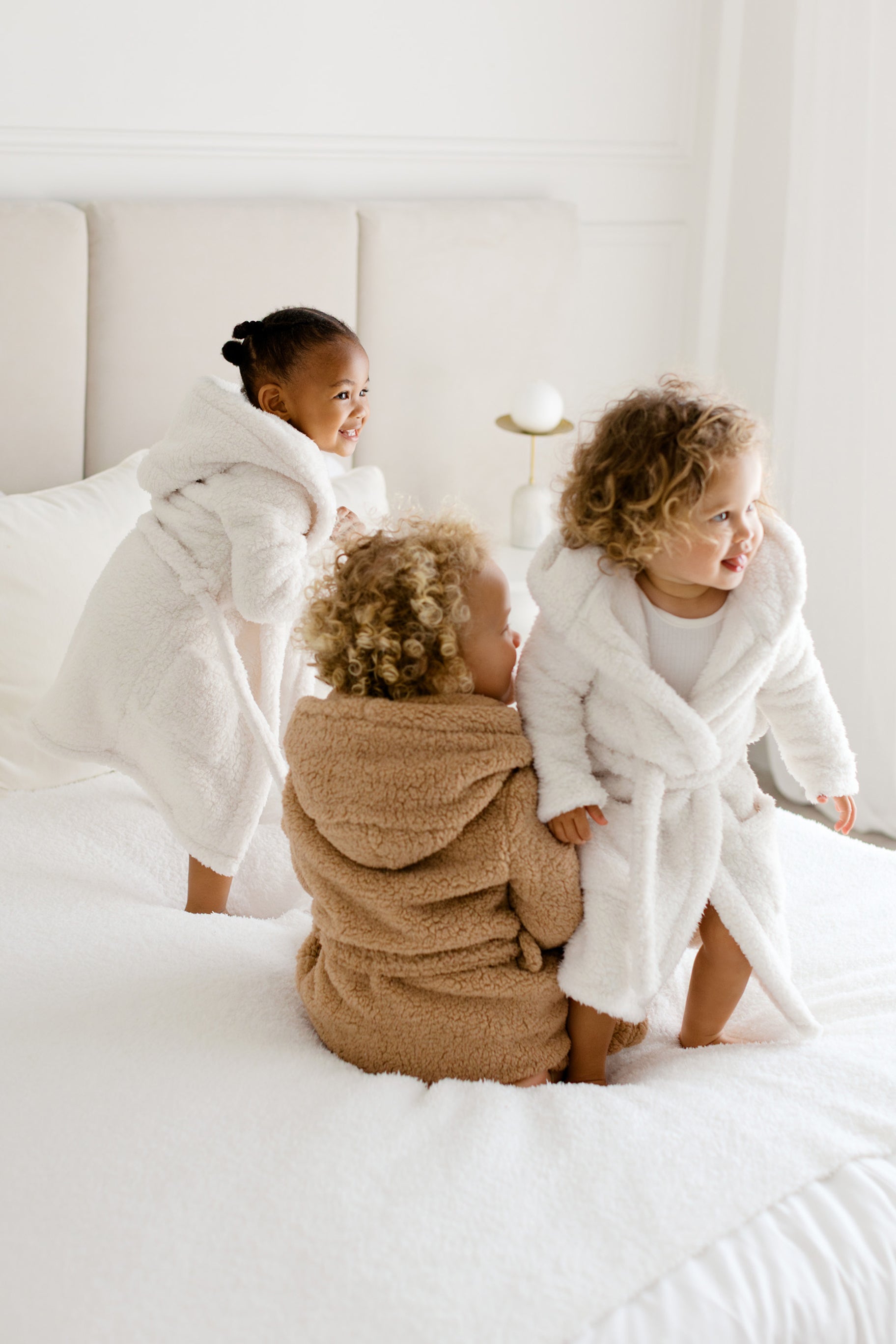 The Kids Chasa Robe