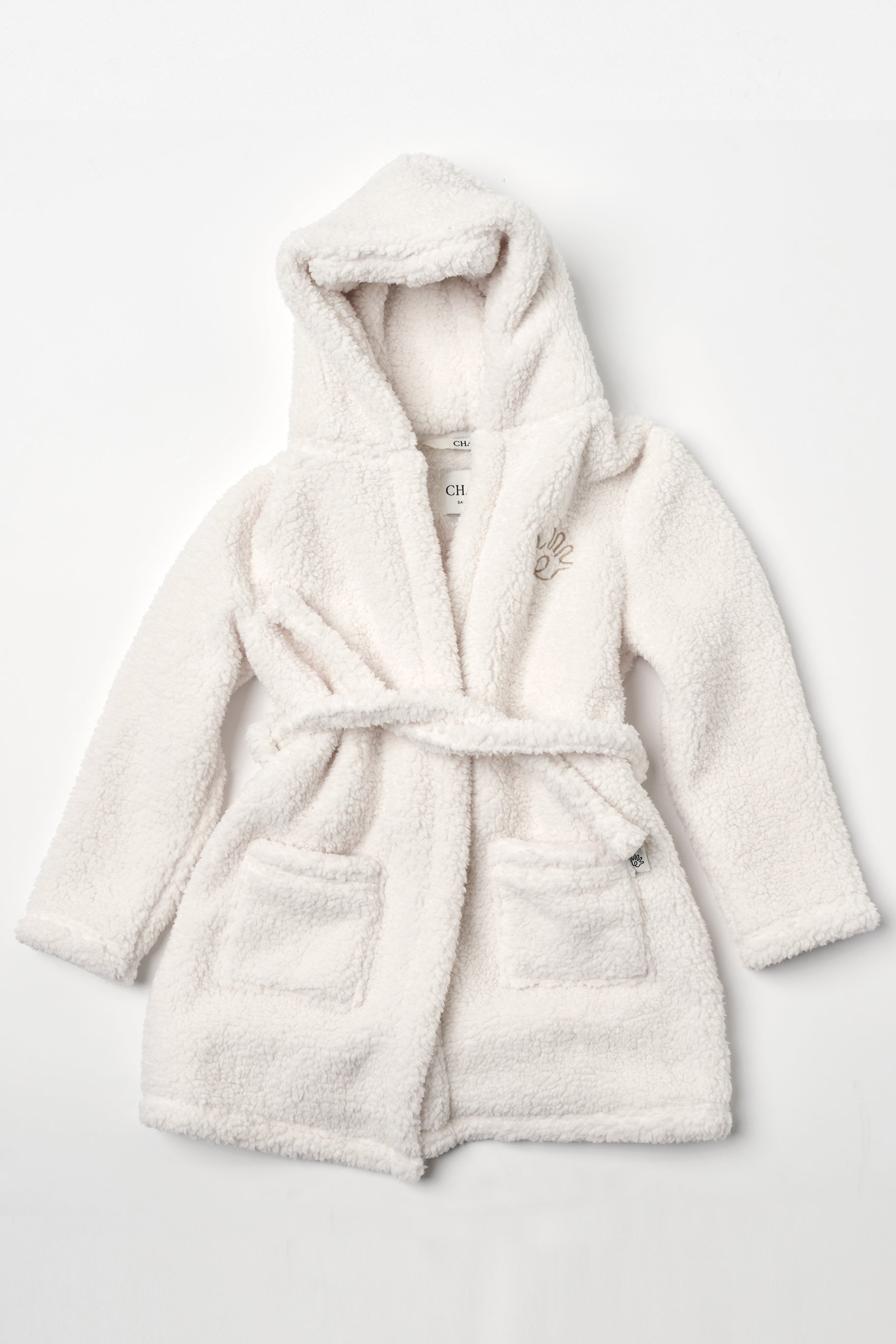 The Kids Chasa Robe