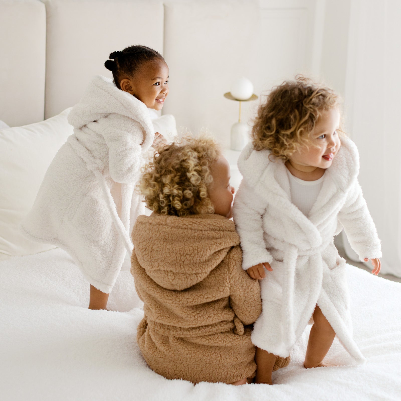 The Kids Chasa Robe